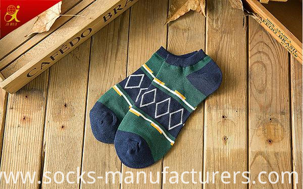 Fashion Pattern Men Cotton Wholesale Custom Socks